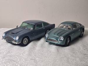 lot 76 image: Die Cast Model Cars - 118 - Chrono - Aston Martin DB5 (1963)  DB4 GT Zagato (1961)