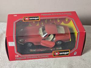 lot 73 image: Die Cast Model Cars - 124 - Burago - Ferrari 275 GTB4 (1966)