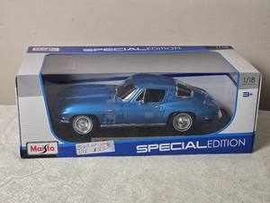 lot 66 image: Die Cast Model Cars - 118 - Maisto - Chevrolet Corvette (1965)