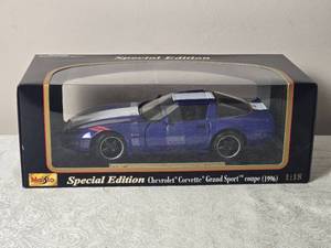 lot 58 image: Die Cast Model Cars - 118 - Maisto - Chevrolet Corvette Grand Sport Coupe (1996)