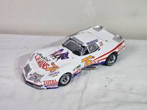 lot 76A image: 1976 Spirit of Le Mans Greenwood Corvette  118 Scale Die-Cast Race Car Model
