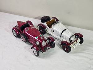 lot 51E image: Vintage 118 Burago Classic Roadster Duo  Alfa Romeo 8C & Mercedes-Benz SSK Models