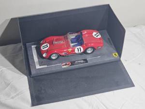 lot 50A image: BBR 118 Ferrari 250 TR5960  1960 Le Mans Winner #11  Olivier Gendebien  Paul Frre  Limited Edition Display Model