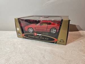 lot 201H image: Bburago Gold Collection 118 Ferrari 456 GT Die-Cast Model  Red  Made in Italy (1992)