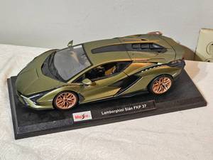 lot 69C image: Maisto 118 Lamborghini Sin FKP 37  Olive Metallic  Display Base