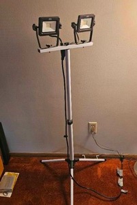 lot 459C image: Dual-Head LED Work Light on Adjustable Tripod Stand