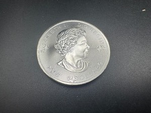 lot 51 image: 2016  BU One Ounce Silver  Canada Superman Coin