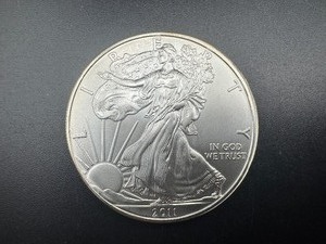 lot 29 image: 2011  1 Oz. Silver American Eagle