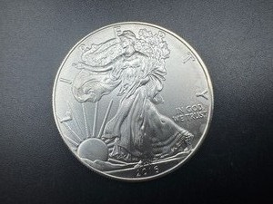 lot 30 image: 2016  1 Oz. Silver American Eagle