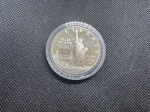 lot 40 image: 1986-S Proof Statue of Liberty Silver Commem. Dollar