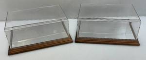 lot 55 image: 8 x 11 x 4 Acylic Display Cases With Mirrored Acrylic And Wood Base