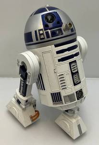 lot 129 image: R2-D2 Hasbro 2002 Star Wars 16 Voice Activated Interactive Droid (Works)
