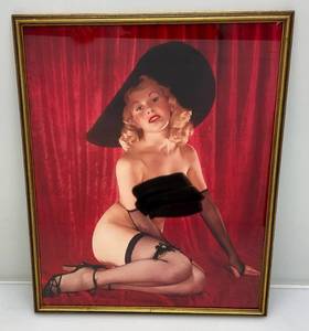 lot 242 image: Framed Behind Glass 1950s Marilyn Monroe Poster Golden Girl 17 x 21
