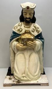 lot 249 image: 32 Wiseman Blow Mold With Wood Base