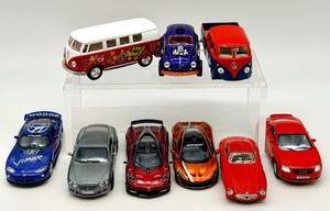 lot 66 image: Lot of 9 Kinsmart Die-Cast Cars & Vans, W Microbus, Beetle & Viper