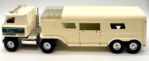 lot 87 image: Vintage Ertl IH Transtar Tractor-Trailer Toy - Plantation Thoroughbreds
