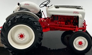 lot 21 image: 112 Scale 1953 Ford Tractor Die Cast Model with Display Case
