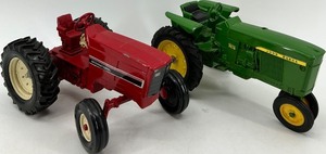 lot 123 image: Set of 2 Die-Cast Toy Tractors - International and John Deere 3010