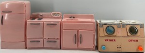 lot 133 image: Vintage Tico Pink Dollhouse Kitchen Appliances Set