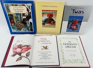 lot 140 image: Set of 5 Christmas Childrens Books and Holiday Stories