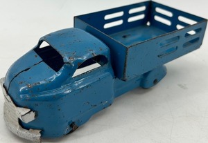 lot 162 image: Vintage Wyandotte Blue Pressed Steel Toy Truck