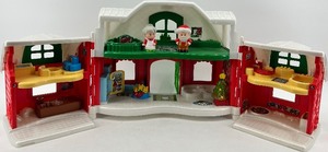 lot 165 image: Fisher-Price Little People North Pole Christmas Playset with Figures