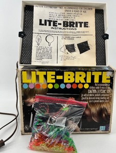 lot 177 image: Vintage Lite-Brite Toy with Box, Pegs, and Instructions