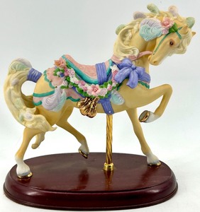 lot 33 image: Carousel Horse - Lenox The Carousel Circus Horse