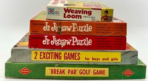 lot 44 image: Vintage Kids Games & Craft Kits - Weaving Looms, Break Par Golf, Pony Express