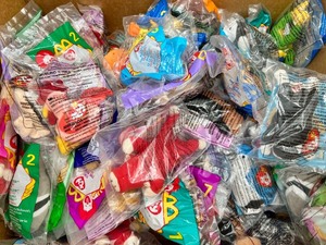 lot 185 image: Beanie Babies - Ty McDonalds Licensed Plush Lot