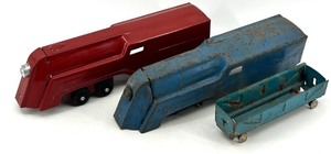 lot 212 image: Marx Tin Toy Train Cars - Red Engine & Blue Boxcar & Open-Topped Gondola