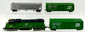 lot 232 image: Diesel Locomotive 4301 & Burlington Northern Freight Cars - TYCO