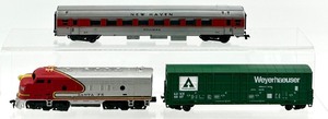 lot 237 image: Diesel Locomotive - Santa Fe 4015 & New Haven Pullman Car & Weyerhaeuser Boxcar