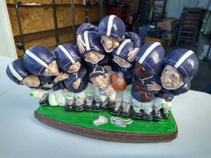 lot 1B image: Vintage PlasterCeramic Vikings Figurine