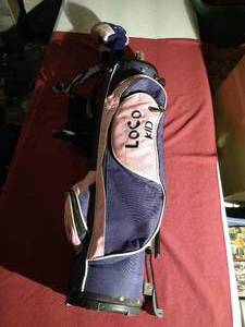 lot 95 image: Dunlop Loco Kids Golf Bag & (4) Clubs