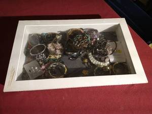 lot 155 image: Jewelry Display Case & Miscellaneous Jewelry