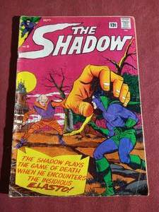 lot 212 image: Vintage The Shadow #8 Comic