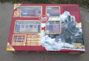 lot 231 image: LGB Christmas Train Complete Starter Set