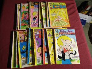 lot 251 image: (20) Vintage Richie Rich Comics