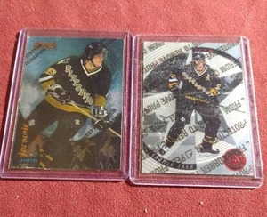 lot 268 image: (2) Jaromir Jagr Insert Cards
