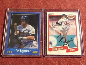 lot 270 image: (2) In Person Minnesota Twins Autograph Cards