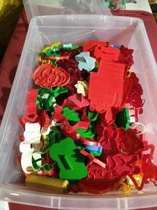 lot 313 image: Tote Full of Vintage Cookie Cutters - Christmas, Animals, Etc