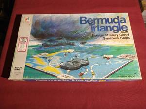 lot 315 image: Vintage 1975 Bermuda Triangle Board Game