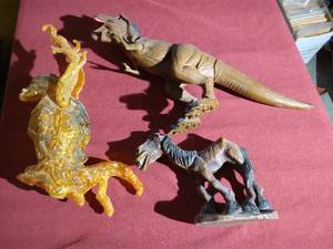 lot 327 image: Oddball Action Figure & Figurine Lot - Vintage Syroco Hungry Horse, Etc-