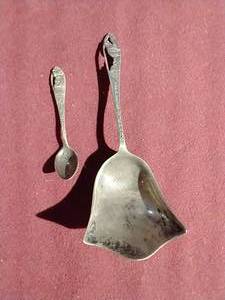 lot 338 image: (2) Small Sterling Silver Pieces