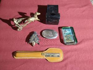 lot 343 image: Awesome Vintage Variety Lot - BronzeBrass Horse & Buggy, Paperweight, Etc