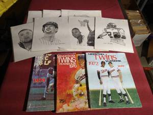 lot 344 image: Sports Lot - Vintage Twins Yearbooks & 1990s Athlete Sketches