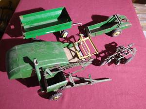 lot 347 image: Awesome Vintage John Deere Implement Lot - 1950s Combine