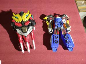 lot 349 image: (2) Power Rangers Toys