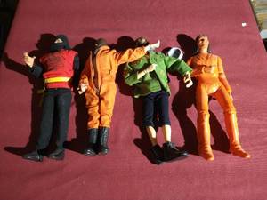 lot 354 image: (4) Action FiguresDolls - (1) 1964 G.I. Joe